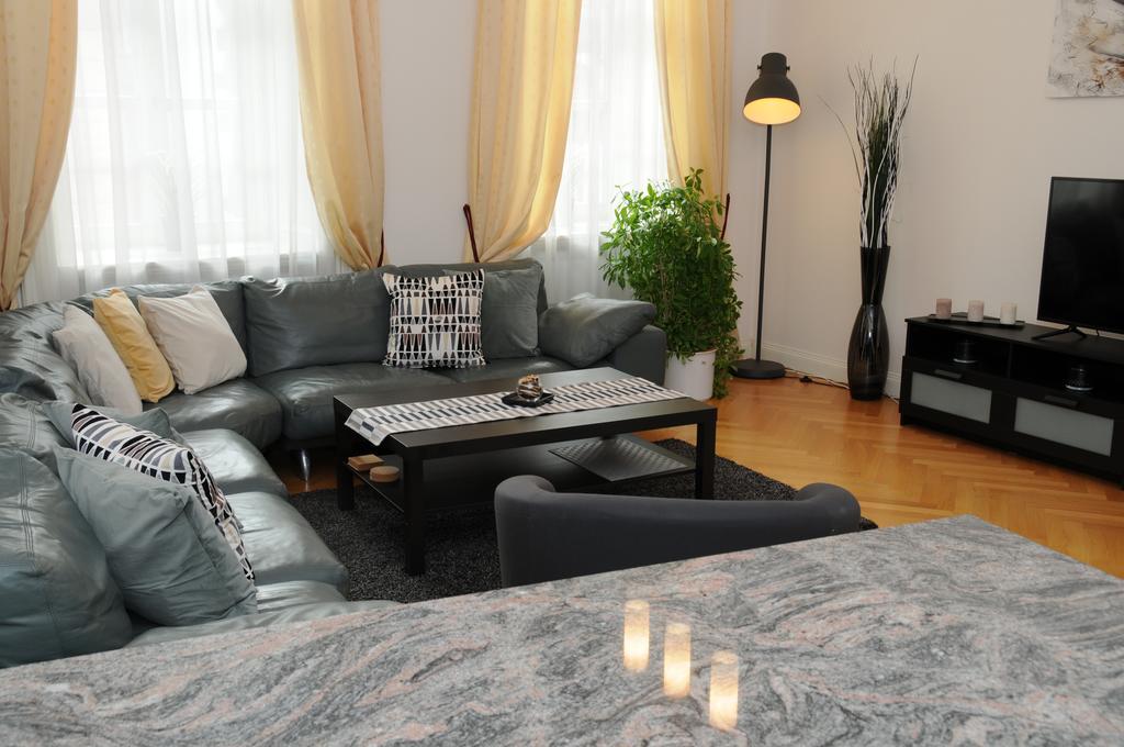 Royal Road Apartment Prague Extérieur photo