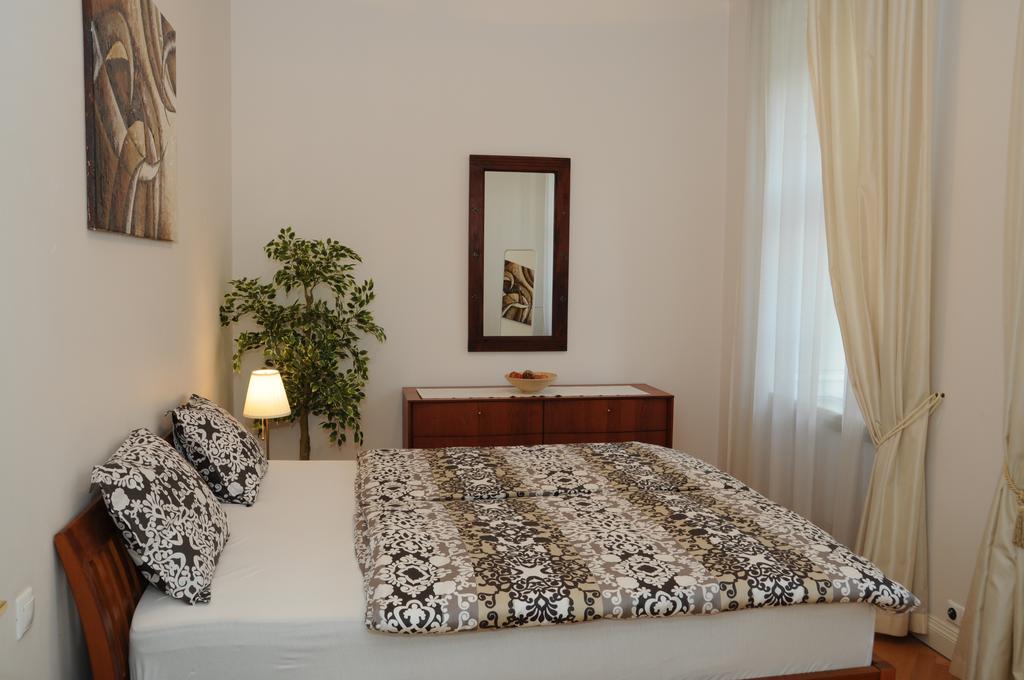 Royal Road Apartment Prague Extérieur photo
